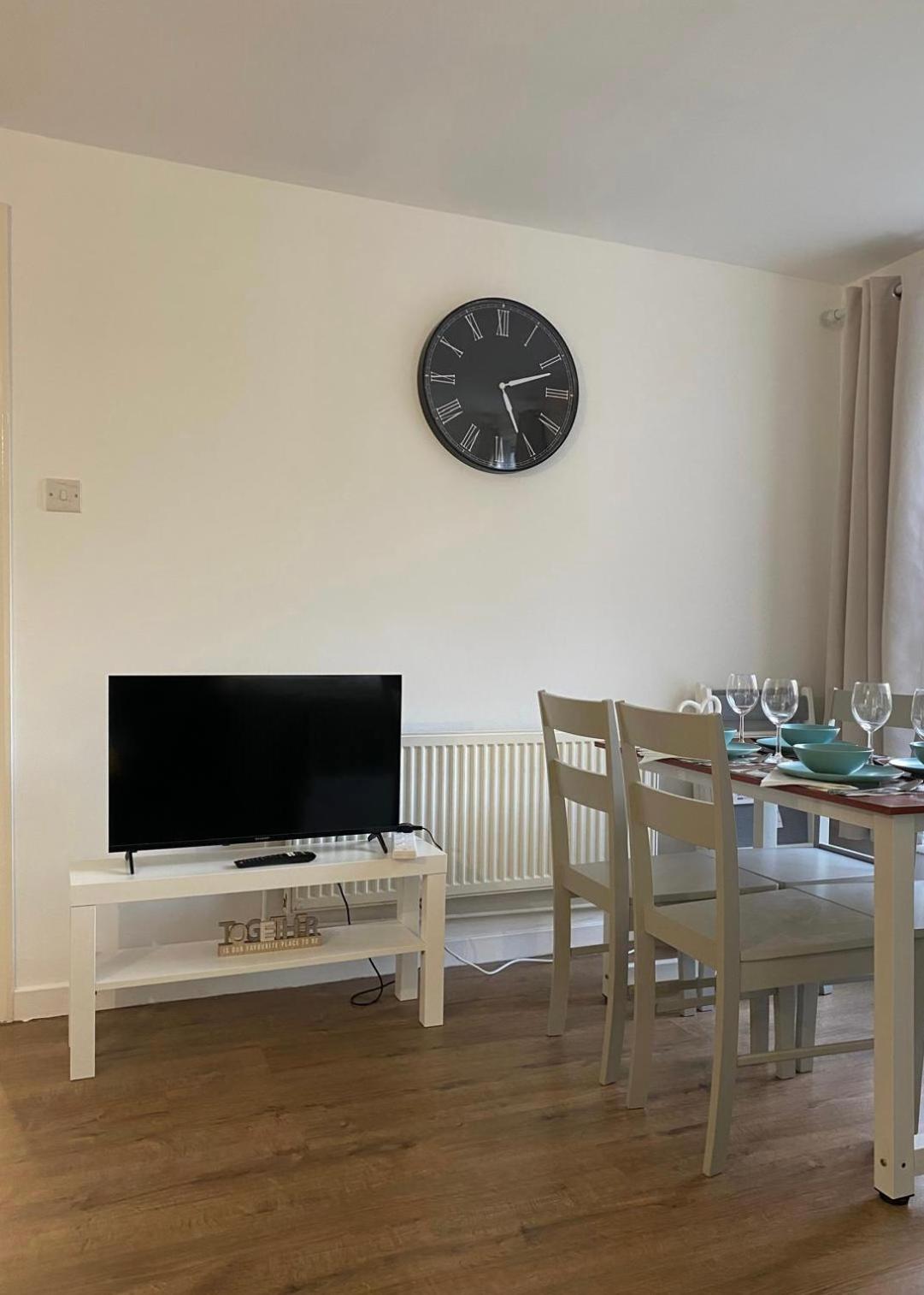 Modern Entire Apartment In Kings Cross St Pancras Londra Esterno foto