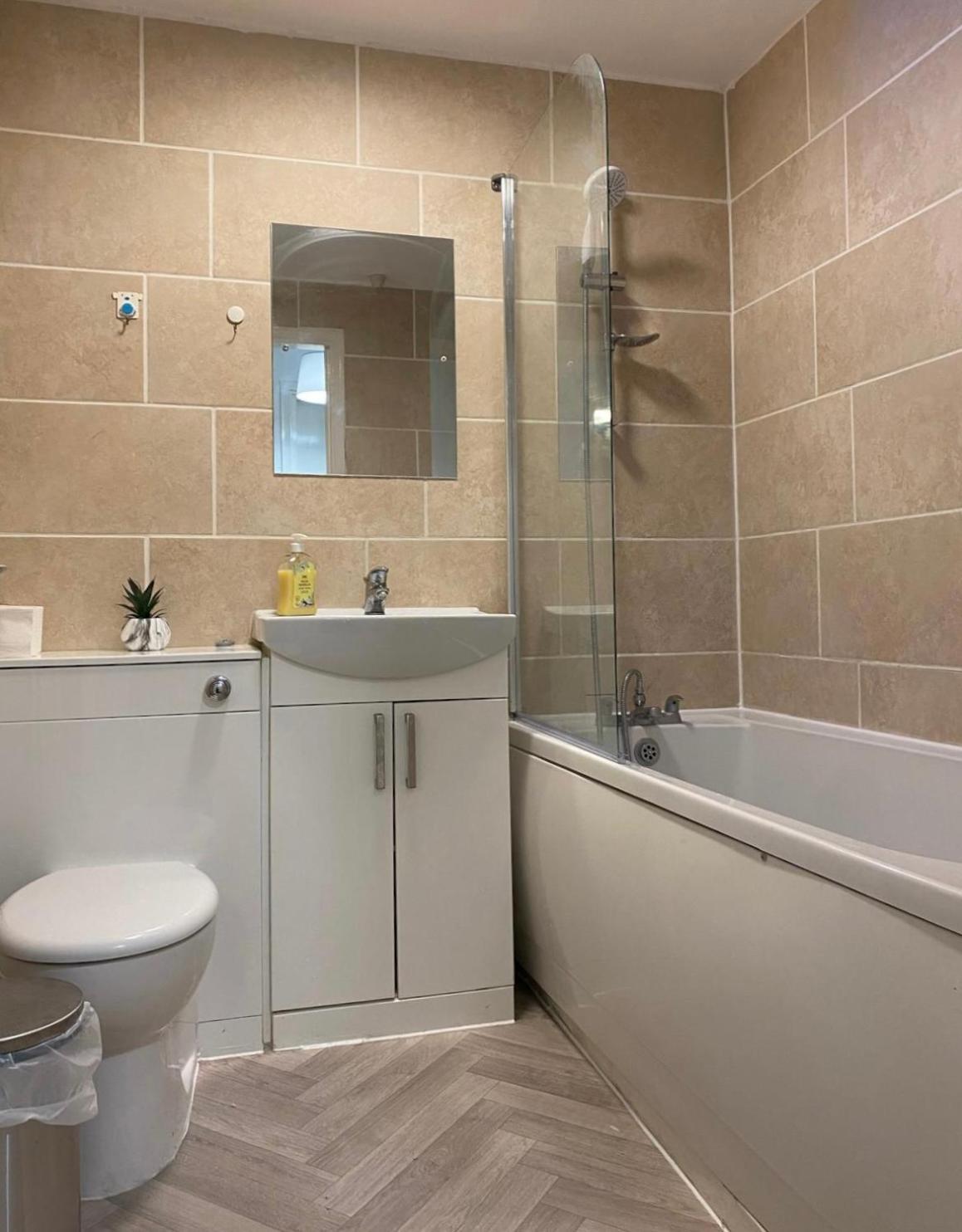 Modern Entire Apartment In Kings Cross St Pancras Londra Esterno foto