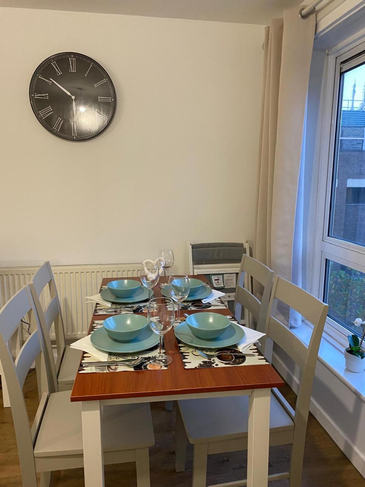 Modern Entire Apartment In Kings Cross St Pancras Londra Esterno foto
