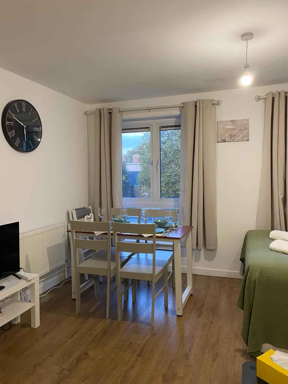 Modern Entire Apartment In Kings Cross St Pancras Londra Esterno foto
